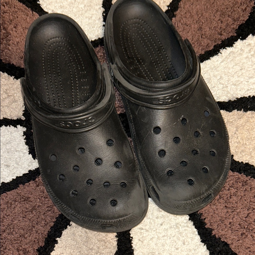 Men’s black crocs